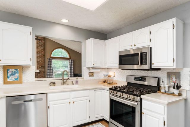 7149 Snowberry Lane, Canal Winchester, OH 43110