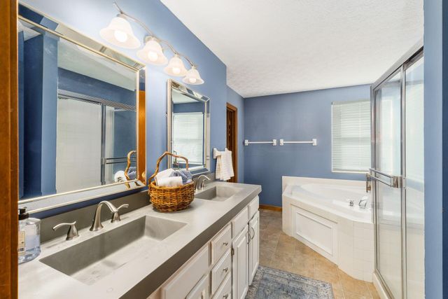 7149 Snowberry Lane, Canal Winchester, OH 43110