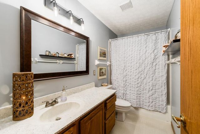 7149 Snowberry Lane, Canal Winchester, OH 43110