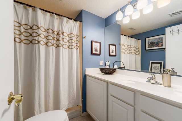 7149 Snowberry Lane, Canal Winchester, OH 43110