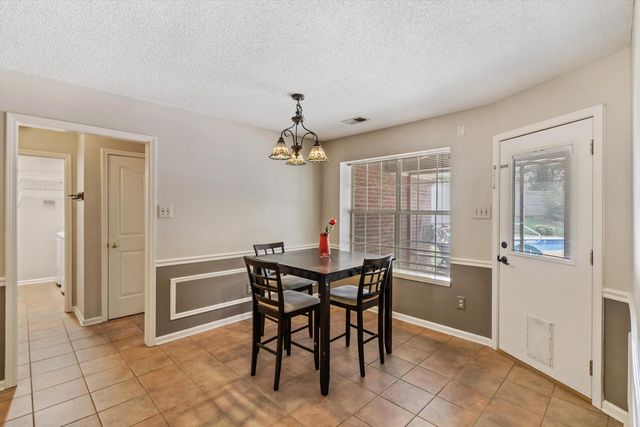 8821 BAZEMORE RD, Memphis, TN 38018