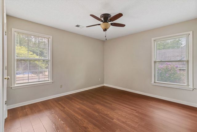 8821 BAZEMORE RD, Memphis, TN 38018