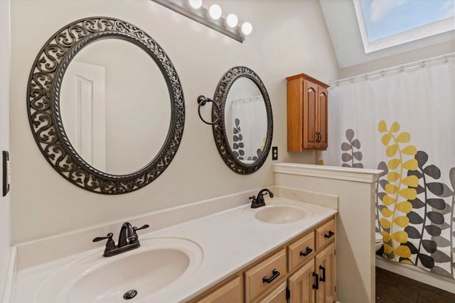 8821 BAZEMORE RD, Memphis, TN 38018