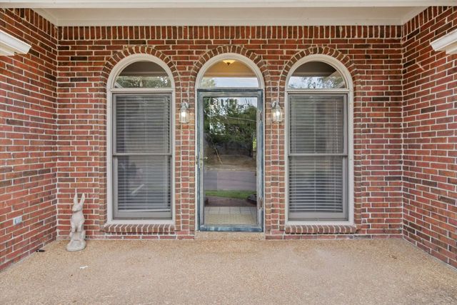 8821 BAZEMORE RD, Memphis, TN 38018