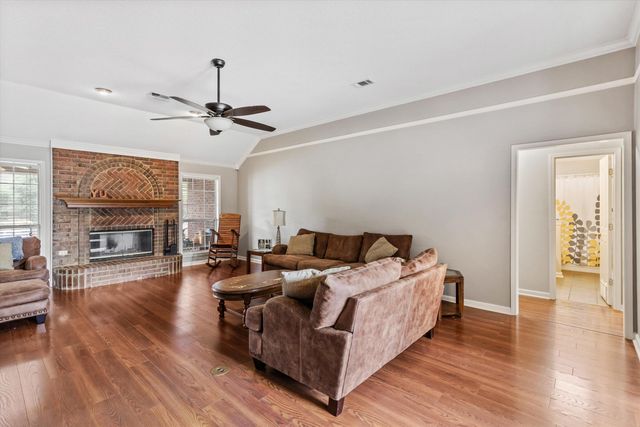 8821 BAZEMORE RD, Memphis, TN 38018