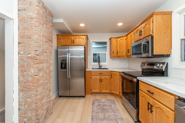 910 University Drive S, Fargo, ND 58103