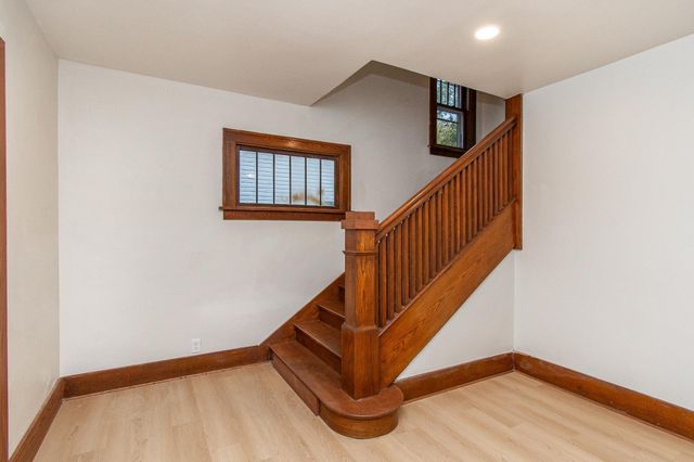 910 University Drive S, Fargo, ND 58103