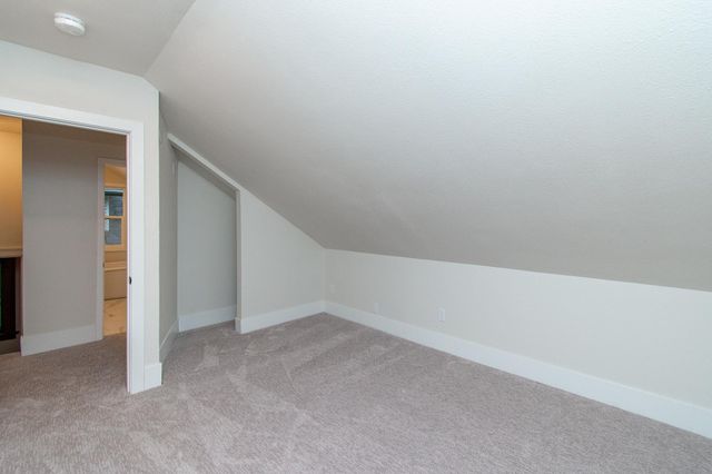 910 University Drive S, Fargo, ND 58103