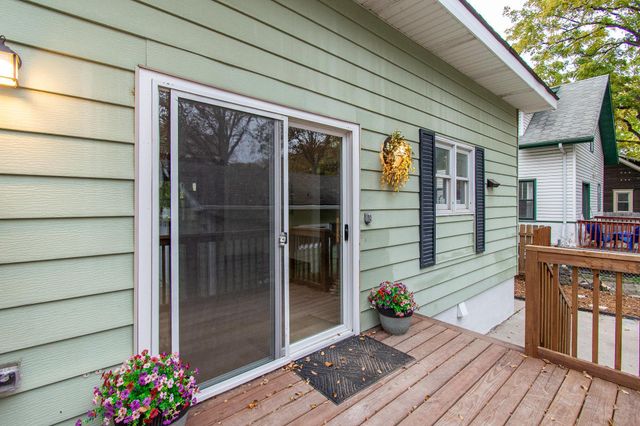 910 University Drive S, Fargo, ND 58103