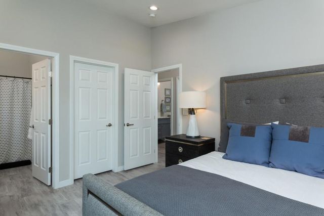 68605 Tachevah Drive, Cathedral City, CA 92234