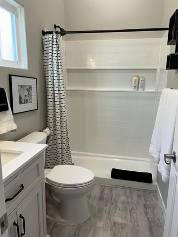 68605 Tachevah Drive, Cathedral City, CA 92234