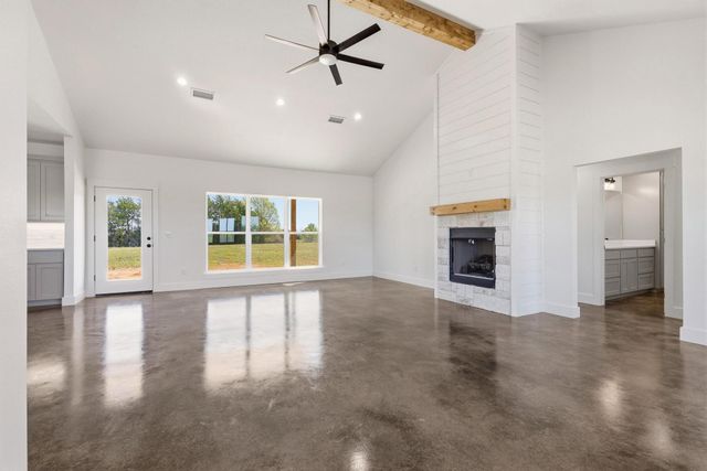 14457 E FM 1396, Windom, TX 75492