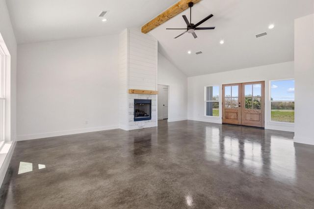 14457 E FM 1396, Windom, TX 75492