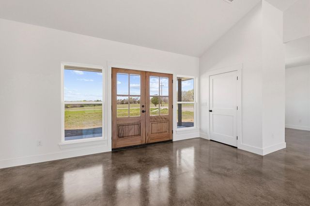 14457 E FM 1396, Windom, TX 75492