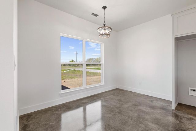 14457 E FM 1396, Windom, TX 75492