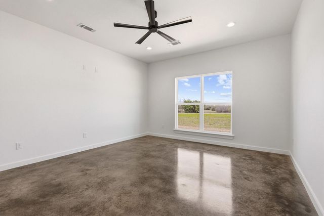 14457 E FM 1396, Windom, TX 75492