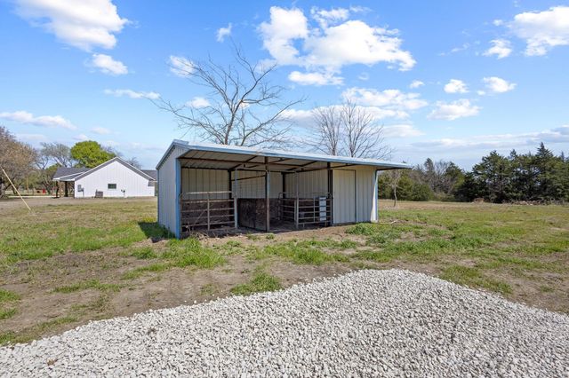 14457 E FM 1396, Windom, TX 75492