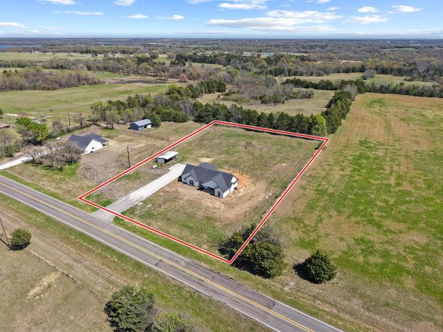 14457 E FM 1396, Windom, TX 75492