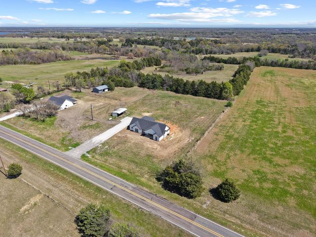 14457 E FM 1396, Windom, TX 75492