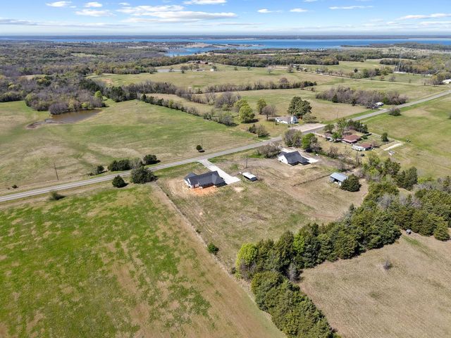 14457 E FM 1396, Windom, TX 75492
