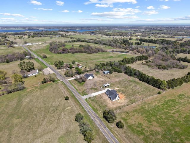 14457 E FM 1396, Windom, TX 75492
