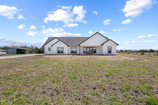14457 E FM 1396, Windom, TX 75492