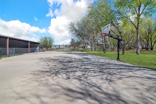 7934 Grassland Drive, Godley, TX 76044