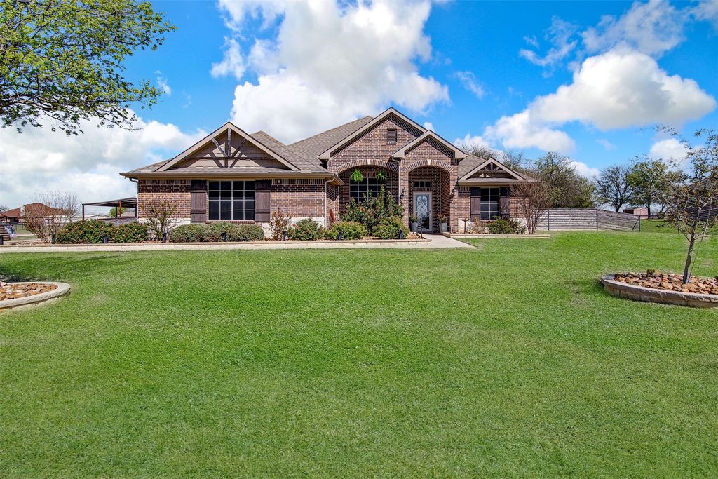 7934 Grassland Drive, Godley, TX 76044