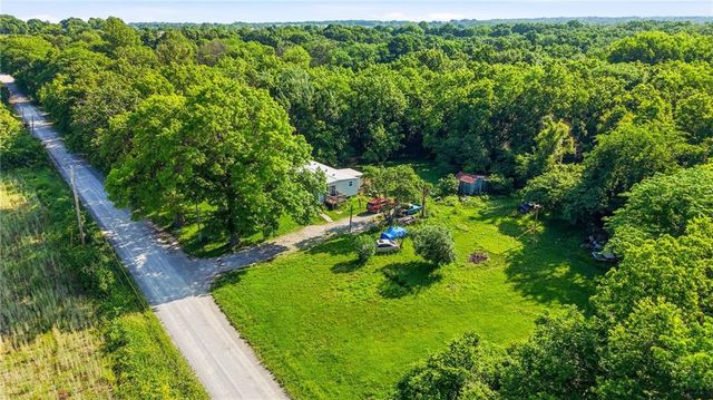 22207 S Excelsior Road, Harrisonville, MO 64701