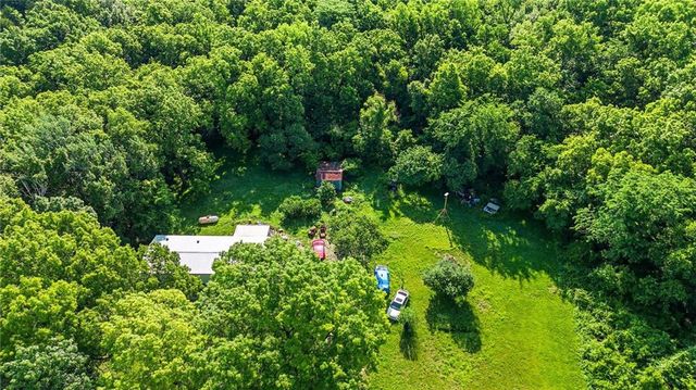 22207 S Excelsior Road, Harrisonville, MO 64701