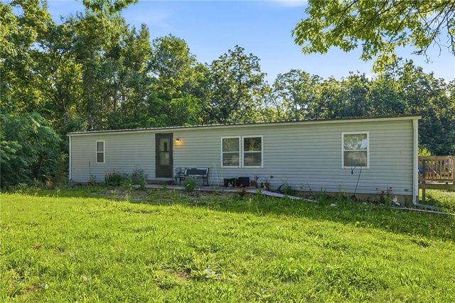 22207 S Excelsior Road, Harrisonville, MO 64701