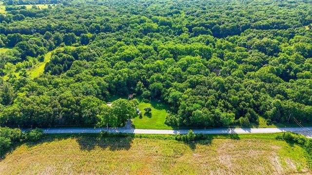 22207 S Excelsior Road, Harrisonville, MO 64701