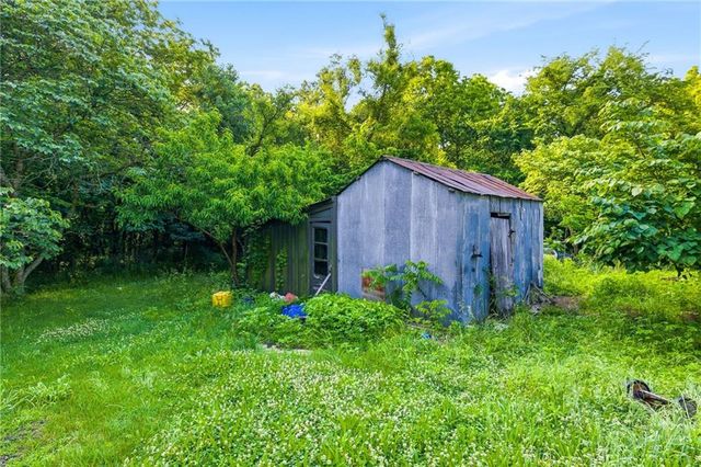 22207 S Excelsior Road, Harrisonville, MO 64701