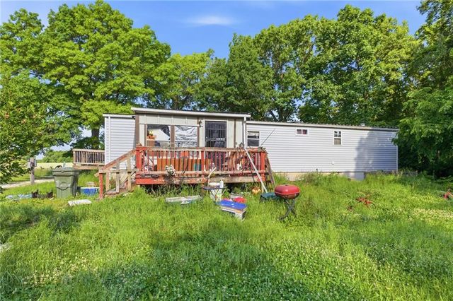 22207 S Excelsior Road, Harrisonville, MO 64701