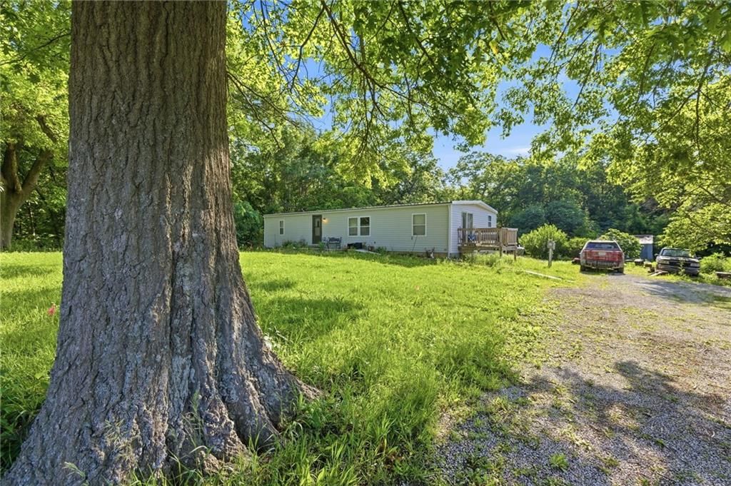 22207 S Excelsior Road, Harrisonville, MO 64701