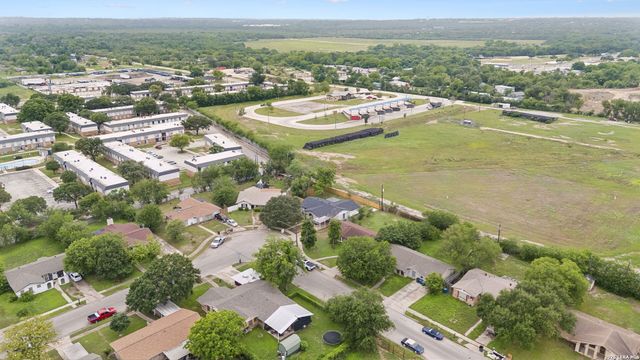 2035 LEESBURG ST, San Antonio, TX 78220