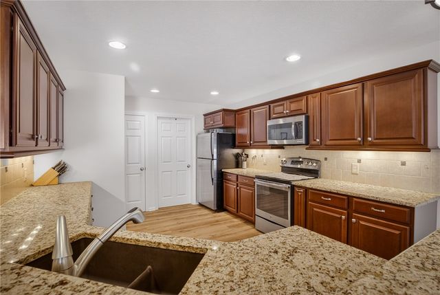 93 Fields Dr, Shenango Twp, PA 16101