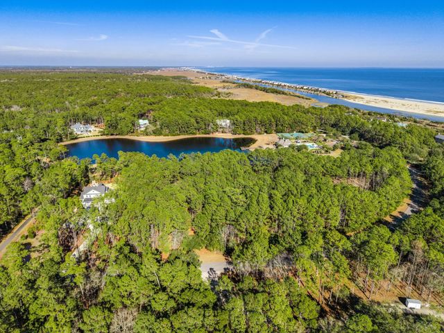 2781 Vanderbilt Blvd., Pawleys Island, SC 29585