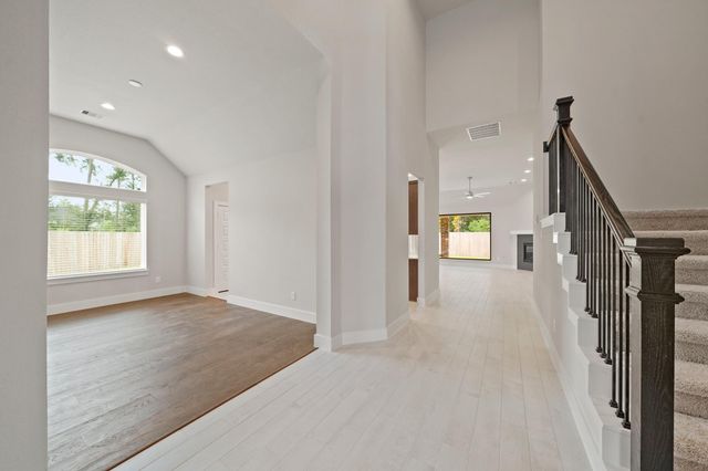 2140 Golden Spruce Court, Conroe, TX 77301
