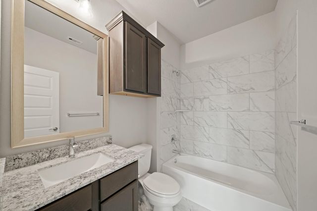 2140 Golden Spruce Court, Conroe, TX 77301