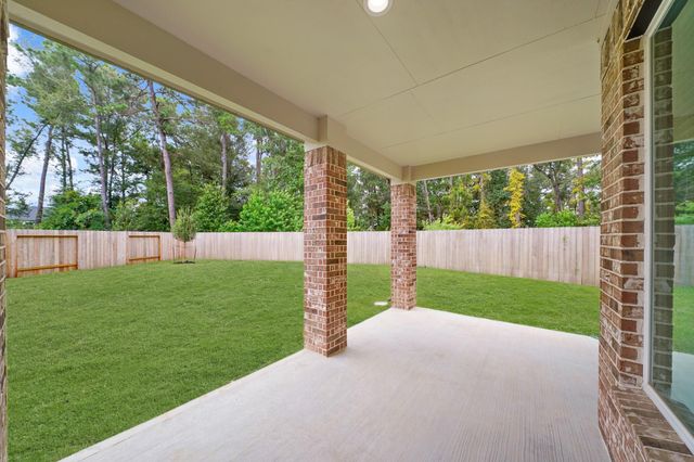 2140 Golden Spruce Court, Conroe, TX 77301
