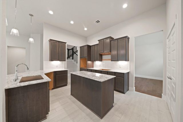 2140 Golden Spruce Court, Conroe, TX 77301