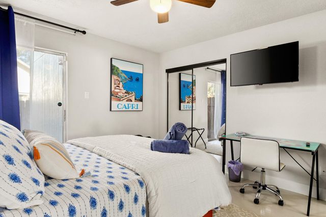 5400 S Alexis CV S, Austin, TX 78741