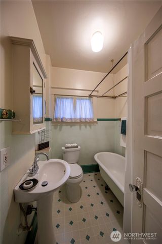 3427 Oakes Avenue, Everett, WA 98201