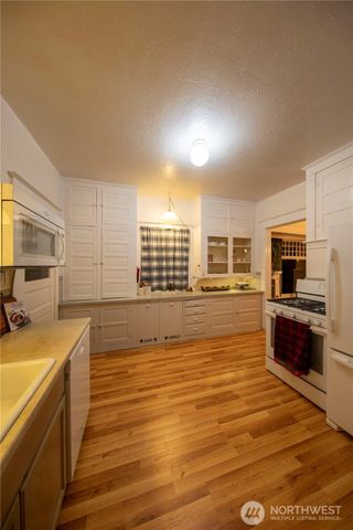 3427 Oakes Avenue, Everett, WA 98201