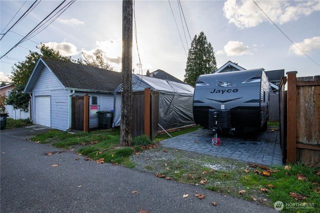 3427 Oakes Avenue, Everett, WA 98201