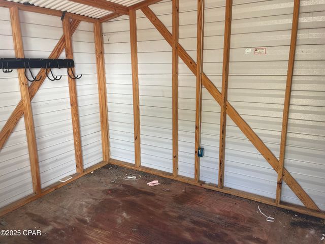 2355 Momence Court, Alford, FL 32420