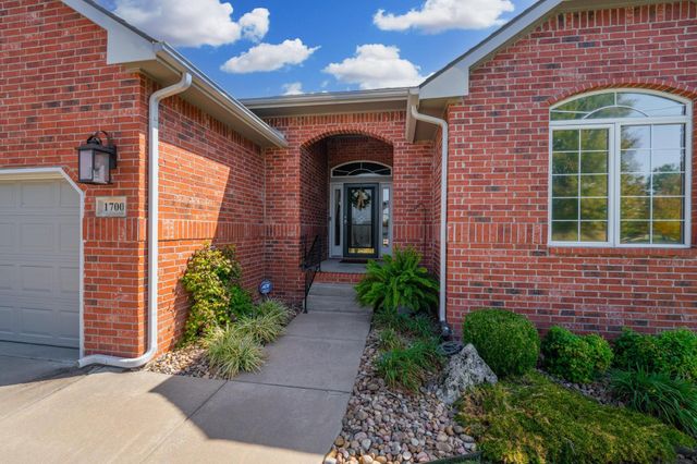 1700 N Split Rail St, Wichita, KS 67230