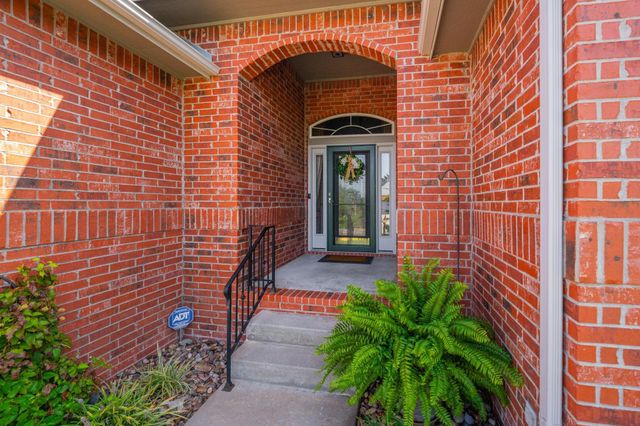 1700 N Split Rail St, Wichita, KS 67230