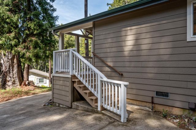 24193 Birch Ter, Willits, CA 95490